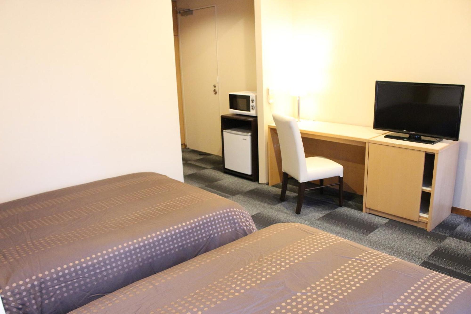 Hotel Livemax Budget Chiba Mihama Екстериор снимка